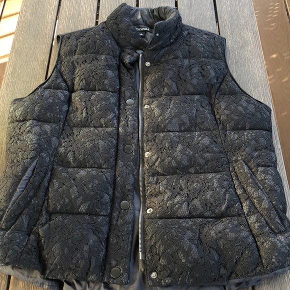 Roz & Ali Black Lace Puffy Vest - Picture 1 of 7